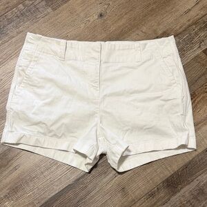 Vineyard Vines Women's White Cargo Shorts